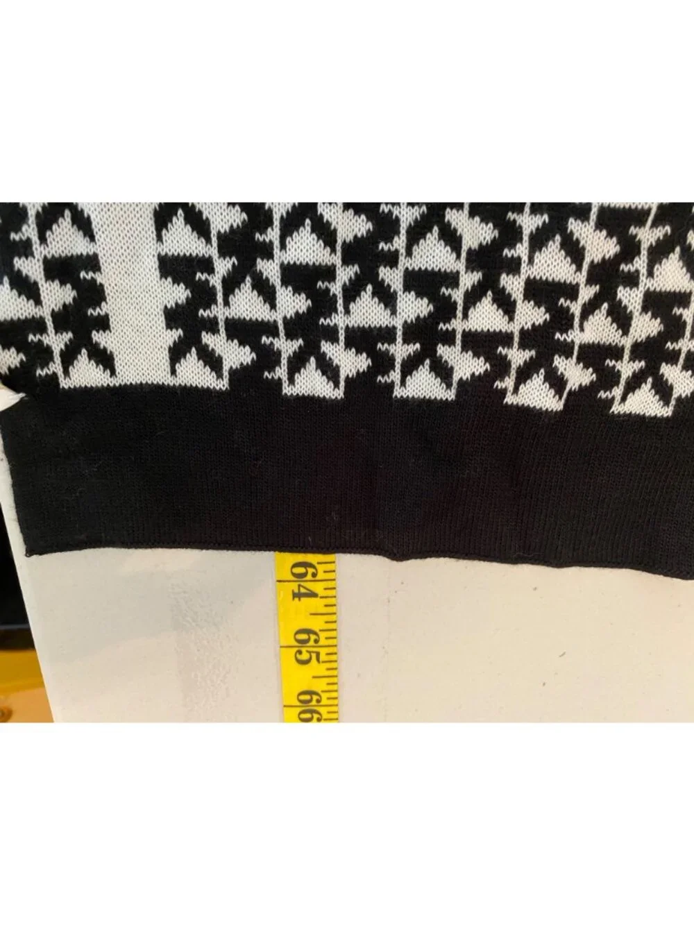 Michael Kors Black & White Graphic Knit Scarf 64
